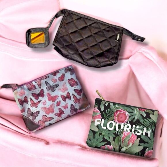 BUNDLE 3 Cosmetic Bags - Picture 6 of 9